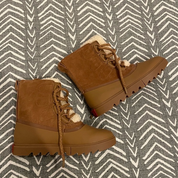 Sorel Leather boots NWOT - Picture 2 of 6